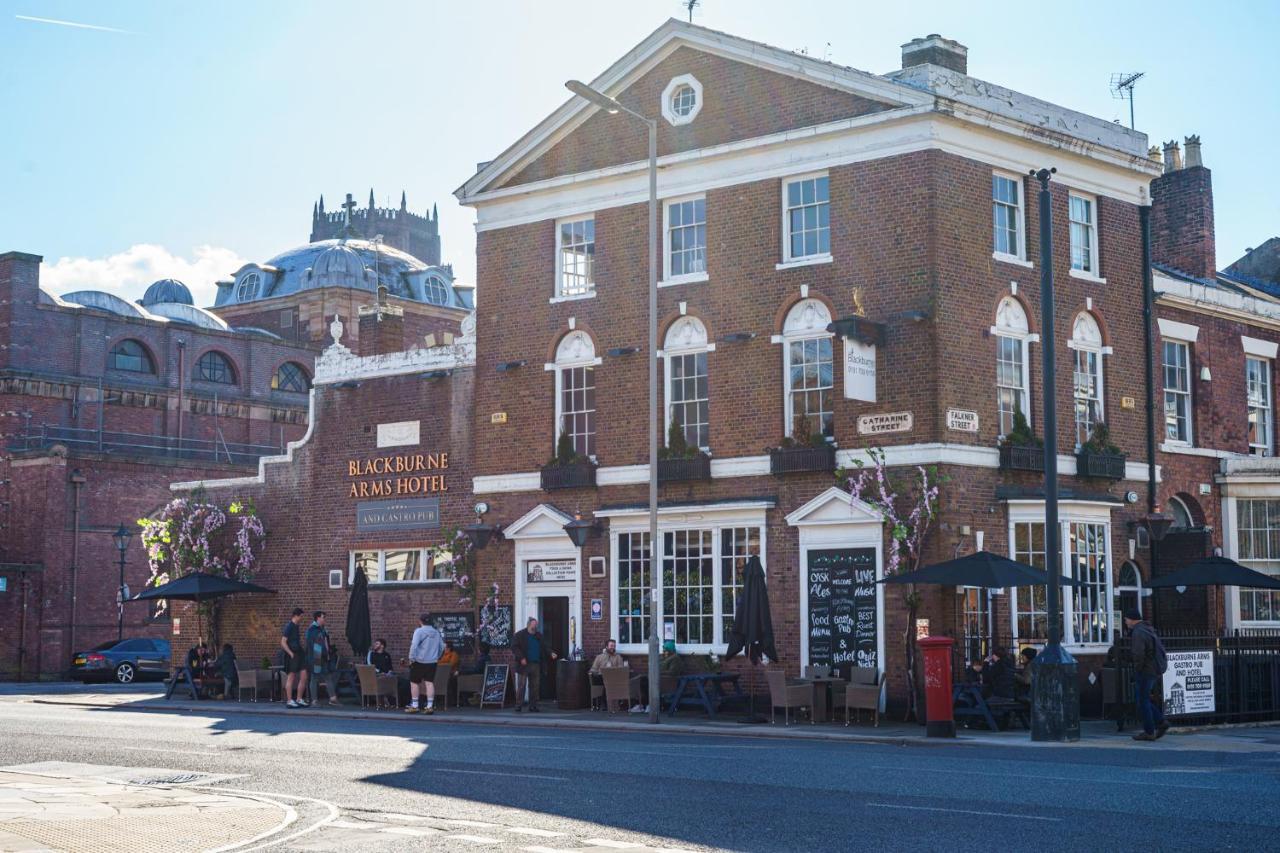Blackburne Arms ,24 Catharine Street Hotel リヴァプール エクステリア 写真